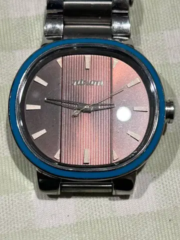 Nixon The Capital 자동 시계