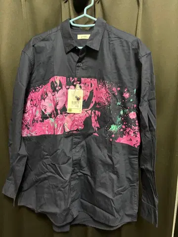 그라니프 죠죠의 기묘한 모험 레퀴엠 디아볼로 셔츠 네이비