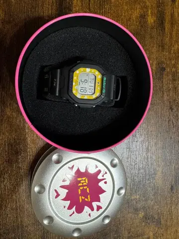 컨디션 최상 모모크로 x G-SHOCK Baby-G 핑크 손목시계