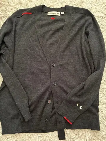 유니클로 ANYA HINDMARCH 다크 그레이 가디건