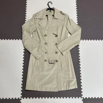 UNITED COLORS OFBENETTON 베이지 더블 트렌치코트