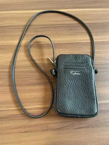 SALON de Ruban. 블랙 가죽 스마트폰 숄더백 천연 가죽