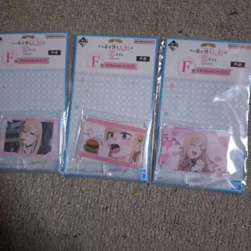 제일복권 그 비스크 돌 F상 아크릴 스탠드 3종 세트