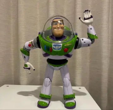 버즈 라이트이어 피규어