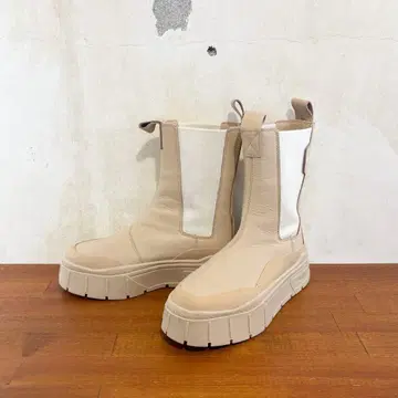컨디션 최상 푸마 메이즈 스택 첼시 22.5cm 베이지 1150