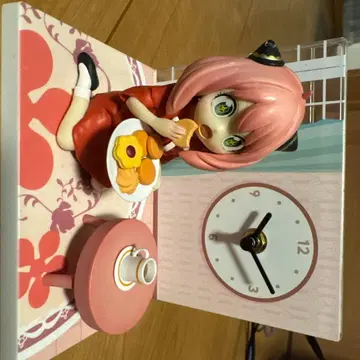 스파이 패밀리 아냐의 시계