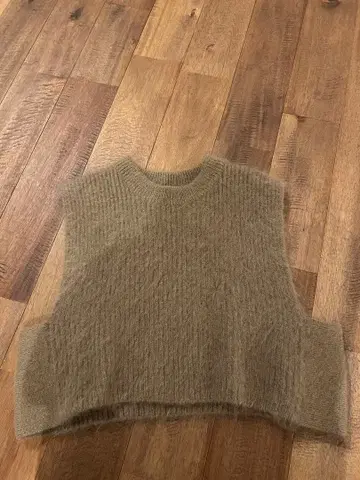 HYKE 베이지 니트 베스트