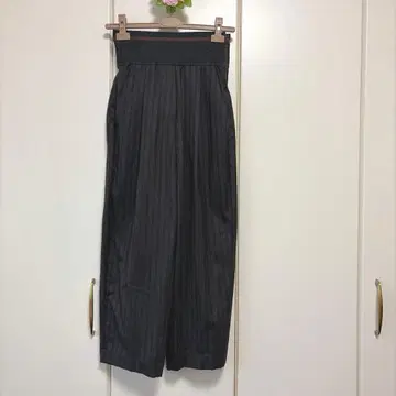 브루넬로쿠치넬리 미사용에 가까운 스트라이프 패턴 밴딩 와이드 팬츠