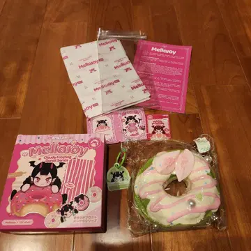 Mellojoy 스퀴즈 도넛 말차와 장미 거품