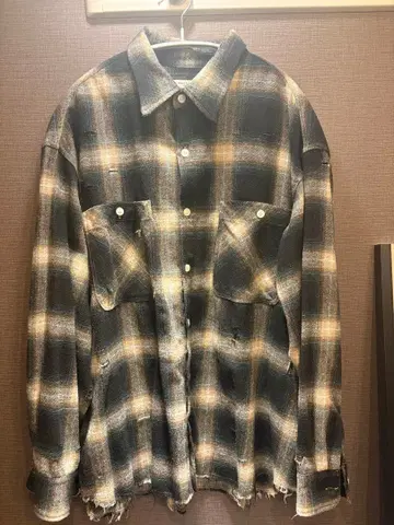 프릭스스토어 릴랙스핏 데미지 가공 옴브레 체크 플란넬 셔츠