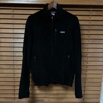 patagonia 블랙 플리스 자켓 R2 MEN'S S 사이즈