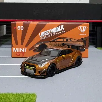 minigt lbwk gtr35 메탈릭 브라운