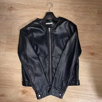 블랙 가죽 자켓