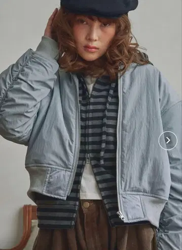 [ Unblend ] 빈티지 느낌의 숏 기장 MA-1