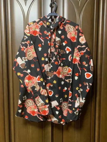 칼 헬무트 스위트 메모리즈 프린트 후드 블라우스