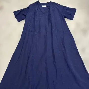 LOISIR 네이비 V넥 반팔 롱 원피스 린넨 혼방 프리 로와지르