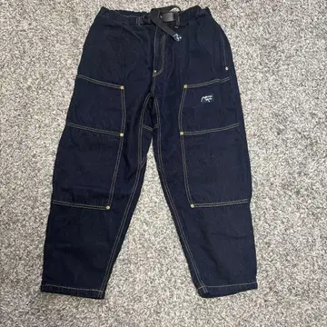 다크 블루 데님 팬츠 포켓 부착