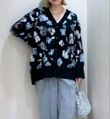 완판 컬러 스폰디쉬 V 가디건 LS 새상품급