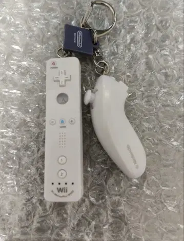 [ 박스 없음 ] 닌텐도 뮤지엄 Wii 리모컨 키링 화이트