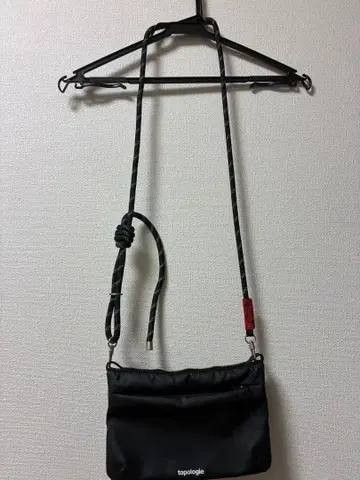 topologie 블랙 사코슈