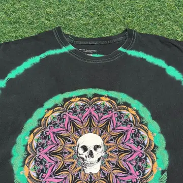 Urban Outfitters Skull Mandala Tee