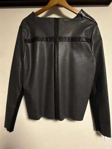 no id 가죽 롱티셔츠 티셔츠 archive