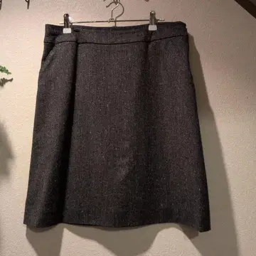 DAKS 타이트 스커트 일본제 다크 그레이 포켓 2개 달린 무릎 기장