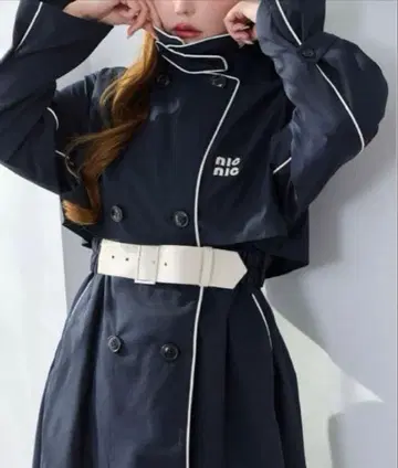 미사용 새상품 오리지널 로고 배색 트렌치코트 네이비 반값 이하