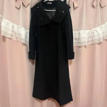 엠미엠므 블랑 누아 후디드 롱 코트