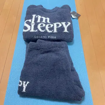 젤라또피케 파우더 쓰리 로고 자카드 셋업