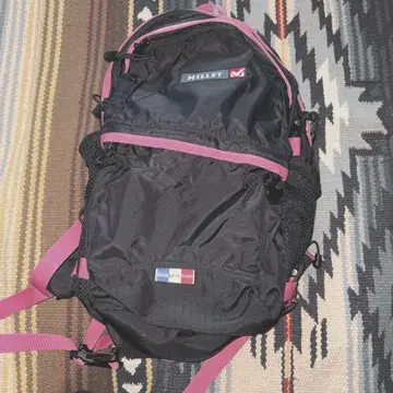 MILLET 백팩 블랙/핑크