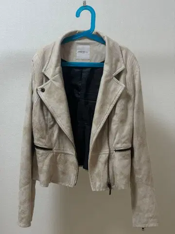 베이지 가죽풍 라이더 자켓