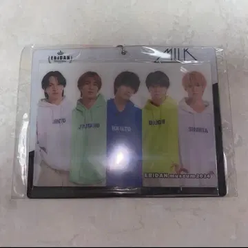 M!LK 브로마이드 케이스 키링