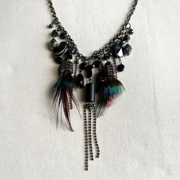 목걸이 깃털 공작 스톤 블랙 페더 피콕