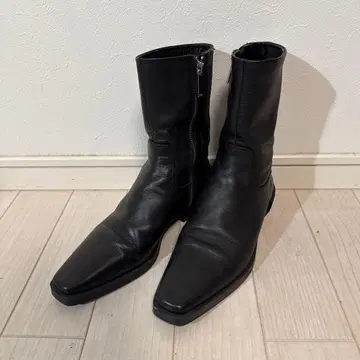 ZARA 블랙 가죽 지퍼 부츠