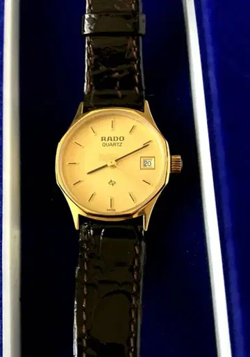 RADO 라도 여성용 손목시계 골드 데이트 레어