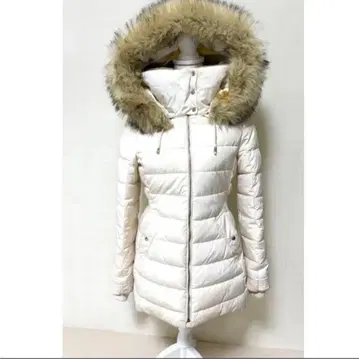 ZARA 화이트 다운 자켓 XS 퍼