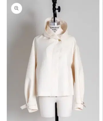 데레스 스위치 넥 페더 쇼트 코트