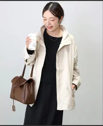 스탠드 칼라 T/C 피치 사이드 버튼 마운틴 파카