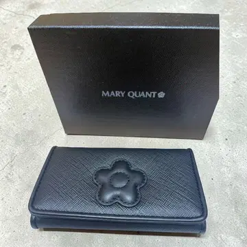 MARY QUANT 블랙 키케이스