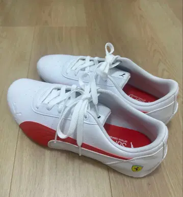 푸마 페라리 드라이빙 슈즈 화이트/레드 28cm