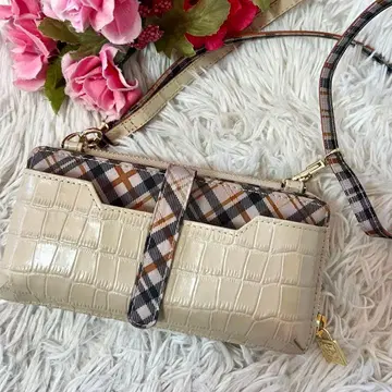 [ 새상품 ] 킨록앤더슨 장지갑 아이보리 악어 엠보싱 숄더 포함