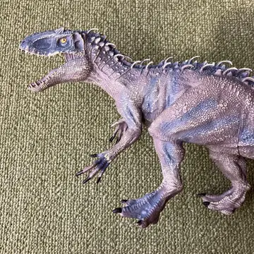 인도미누스 렉스 피규어