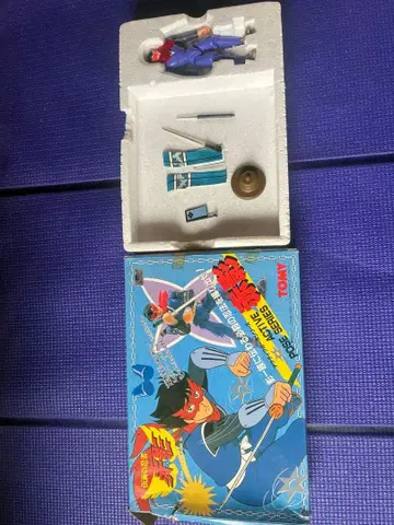 쇼와 레트로 가면의 닌자 아카카게 액티브 포즈 피규어 토미 일본제