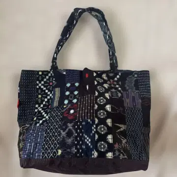 카스리 빈티지 원단을 사용한 패치워크 디자인 토트백