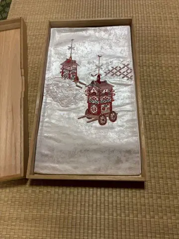 후쿠로 오비 사가라 자수 오타이코 패턴