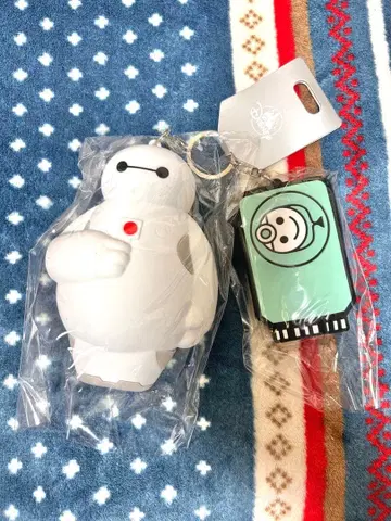 디즈니 스토어 베이맥스 실리콘 파우치 키체인