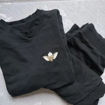 GU 그렘린 WB 맨투맨 블랙 스트레치 소프트 라운지