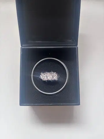 Kuurrth Kiba- W Ring