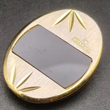 오닉스 스카프 클립 ~칠흑이 돋보이는 단정한 디자인~